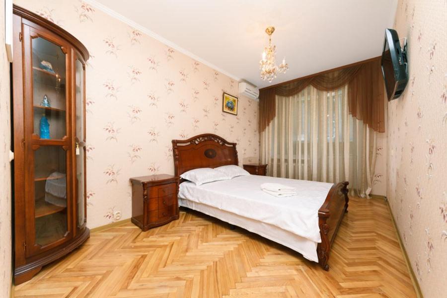 Apartment On Volodymirska 73 Street 키예프 외부 사진