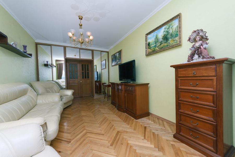 Apartment On Volodymirska 73 Street 키예프 외부 사진